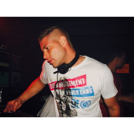 2B18949F-13D9-49B4-8AD1-676ACCDD57B2